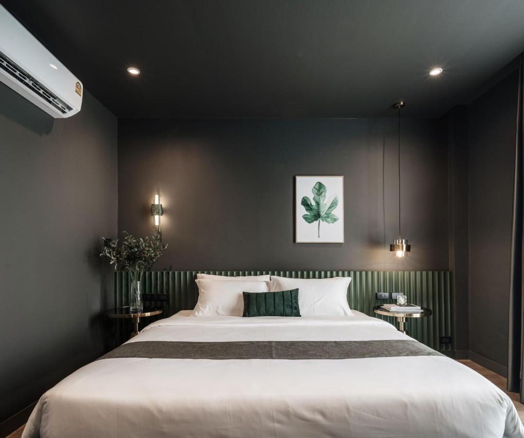Cher Hostel Bangkok Exterior photo